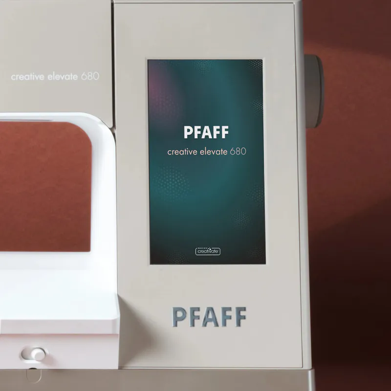 PFAFF Creative Elevate 680 sy- og broderimaskin
